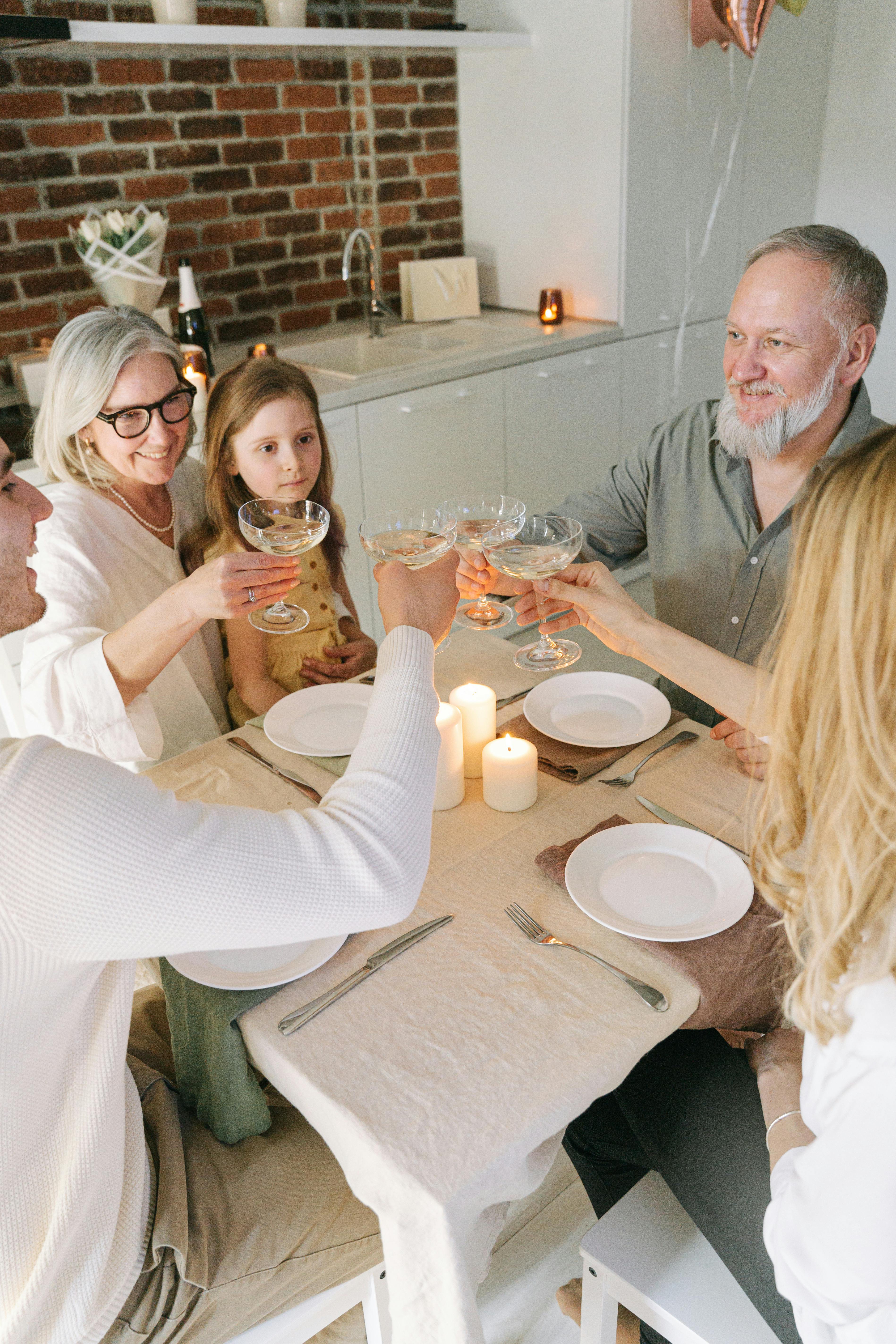 Una familia feliz | Fuente: Pexels