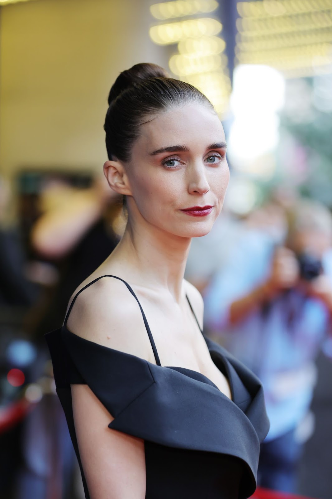 Rooney Mara asistió al estreno de "Women Talking" durante el Festival Internacional de Cine de Toronto 2022, apoyando el poderoso mensaje de la película y su papel en el elenco que invita a la reflexión | Fuente: Getty Images